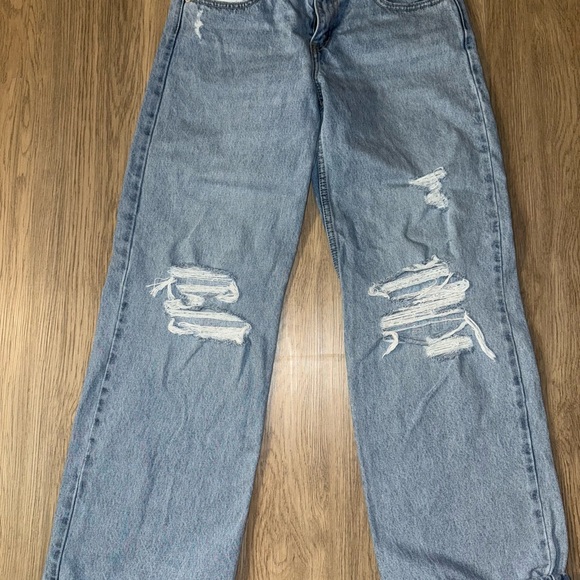 Levi's Light Blue Denim Jeans - Picture 3 of 5
